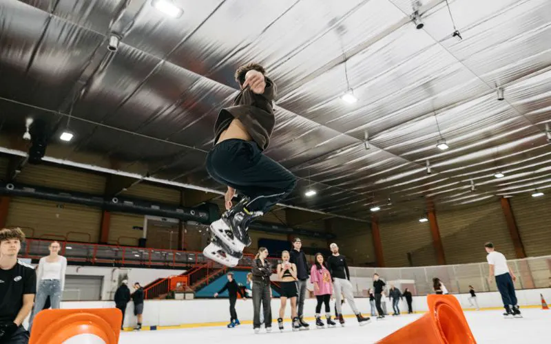 Eislaufen in der Eissporthalle Troisdorf