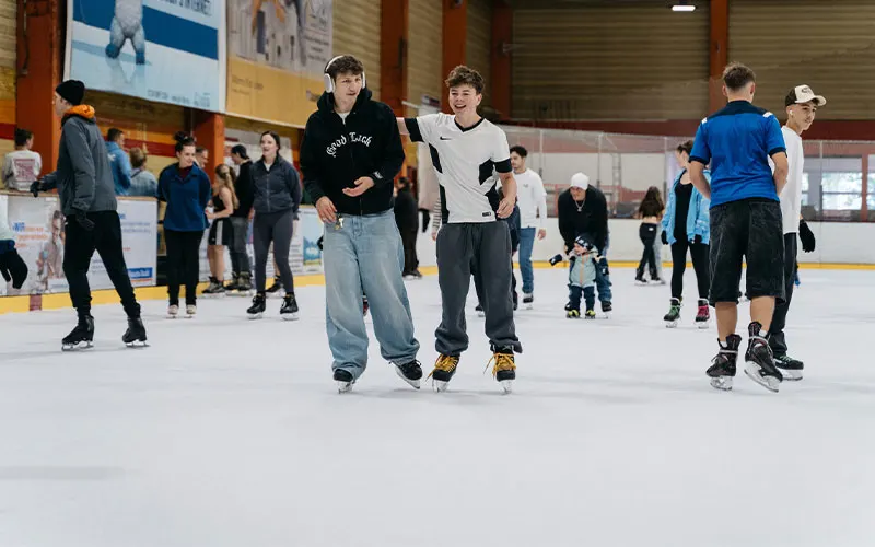 Eislaufen in der Eissporthalle Troisdorf