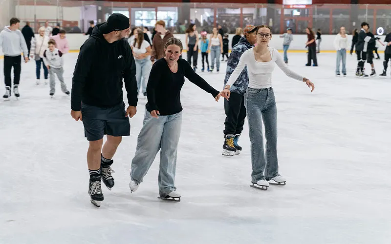 Eislaufen in der Eissporthalle Troisdorf